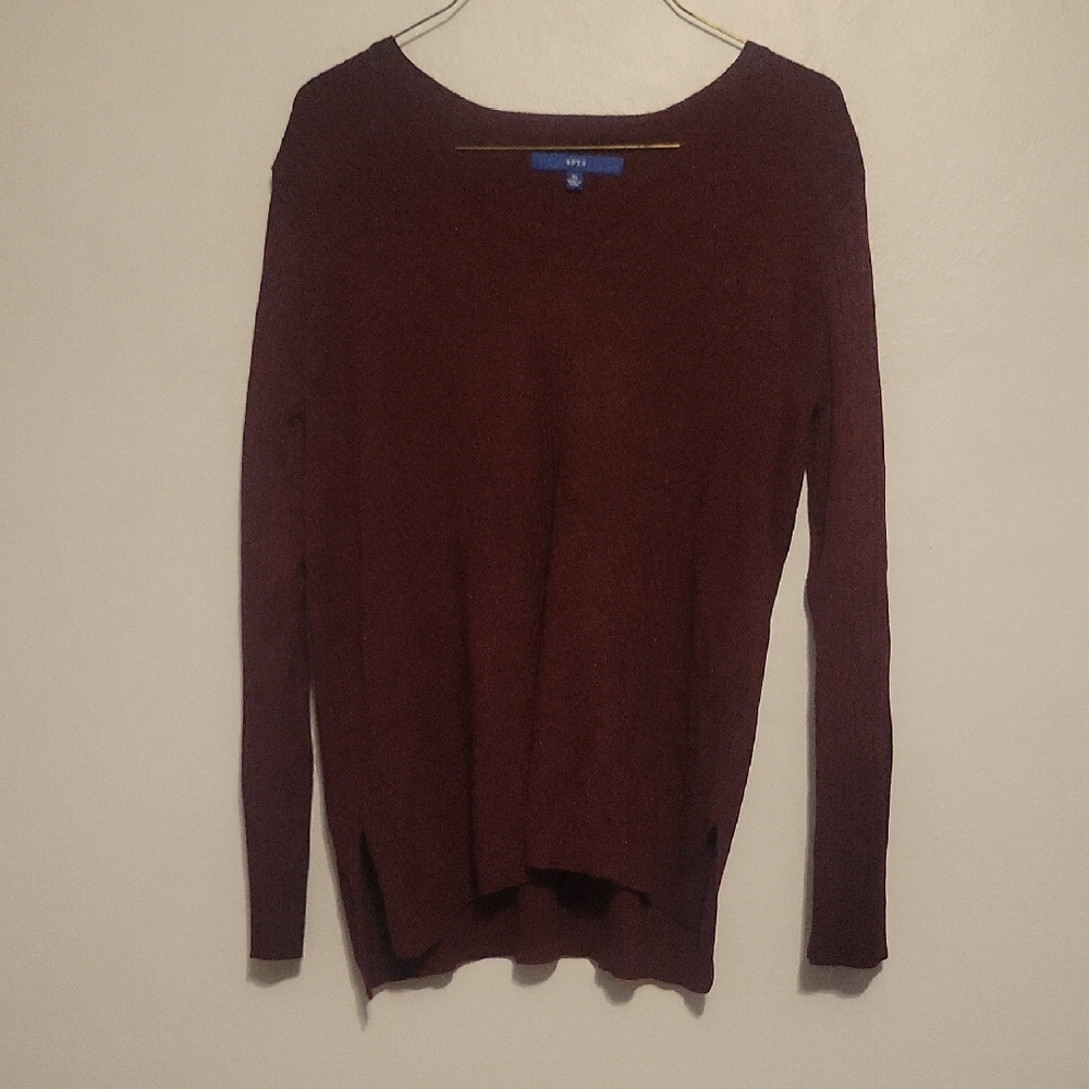 Apt. 9 Women's Deep Red Crew Neck Sweater